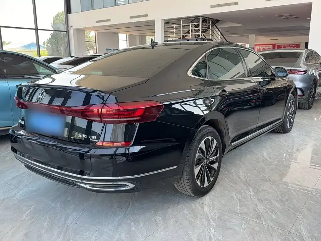 Volkswagen Passat — фото 4