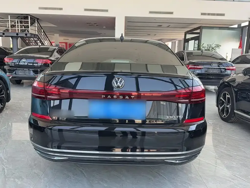 Volkswagen Passat — фото 9