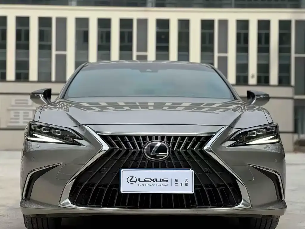 Lexus ES — фото 6