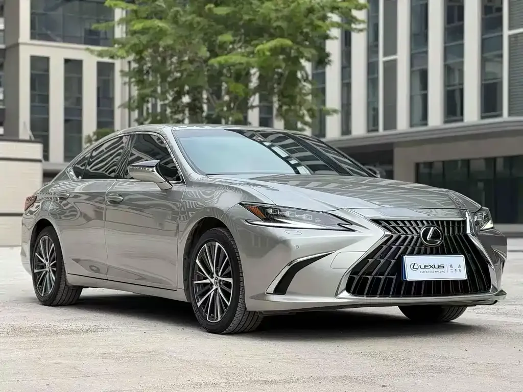 Lexus ES — фото 3