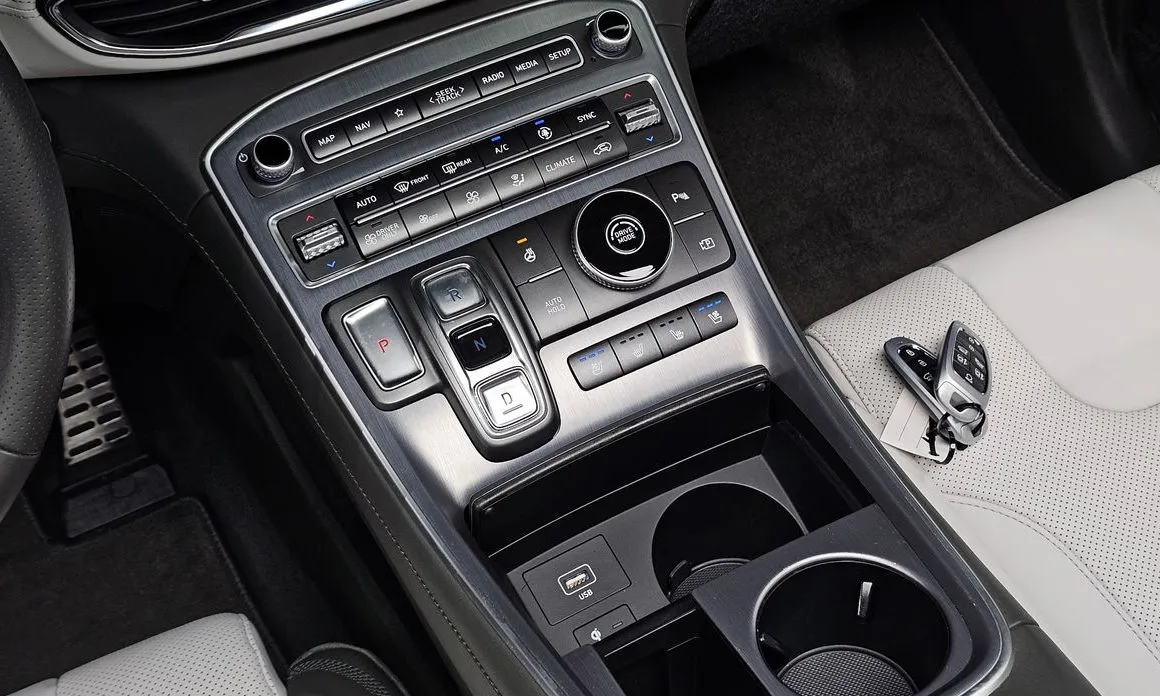 Hyundai Santafe — фото 7