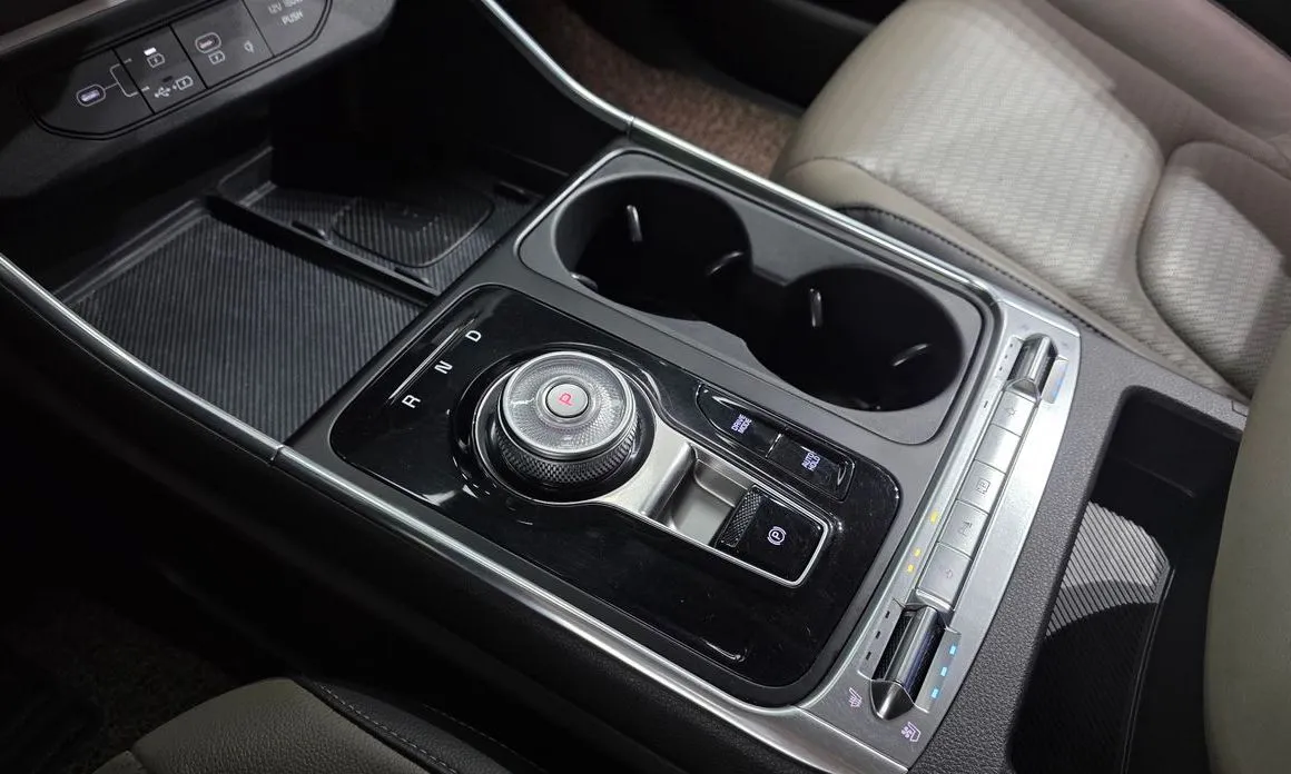 Kia Carnival — фото 10