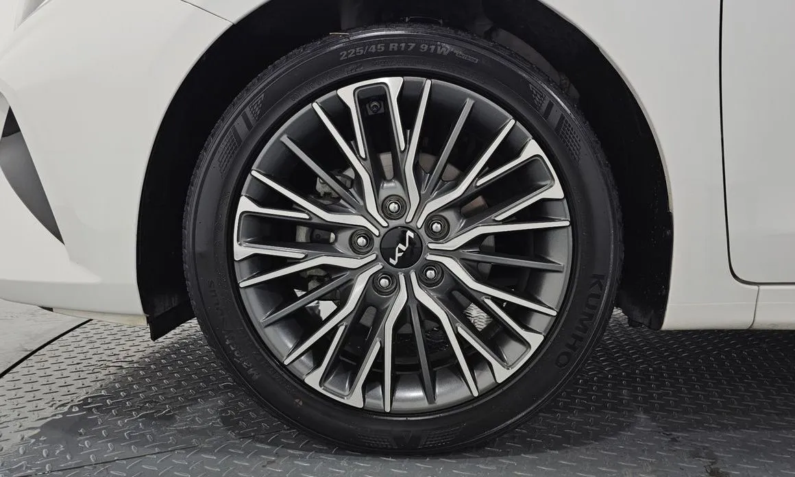 Kia K3 — фото 8