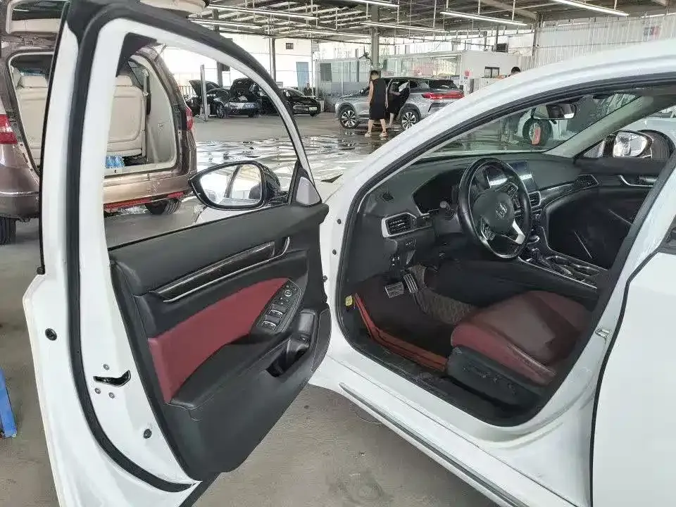 Honda Accord — фото 6