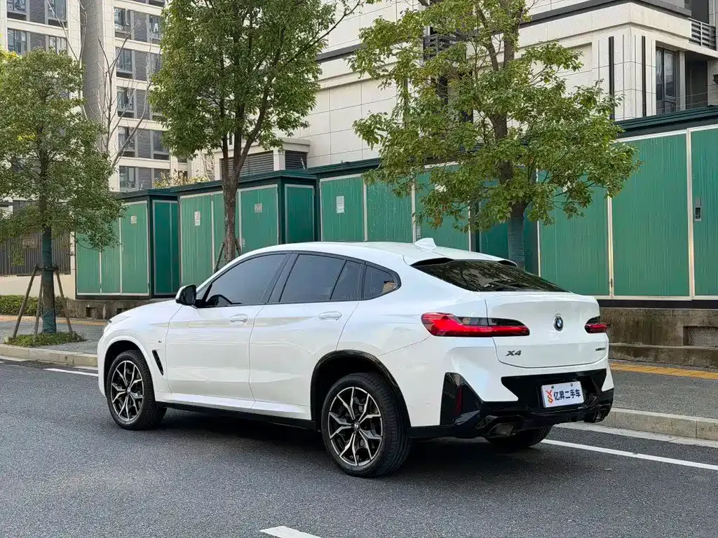 BMW X4 — фото 7