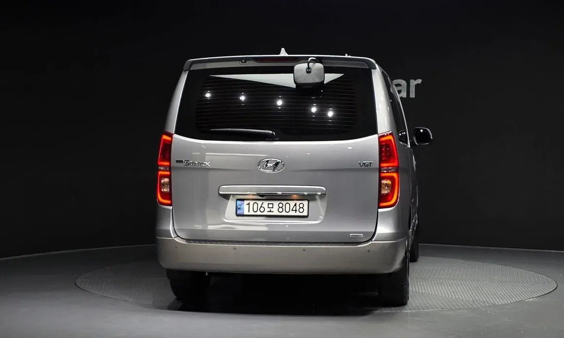 Hyundai Starex — фото 2