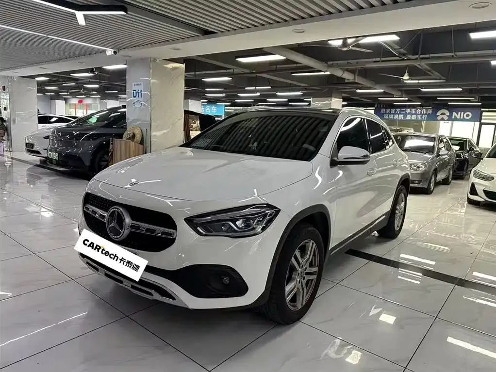 Mercedes-Benz GLA — фото 1