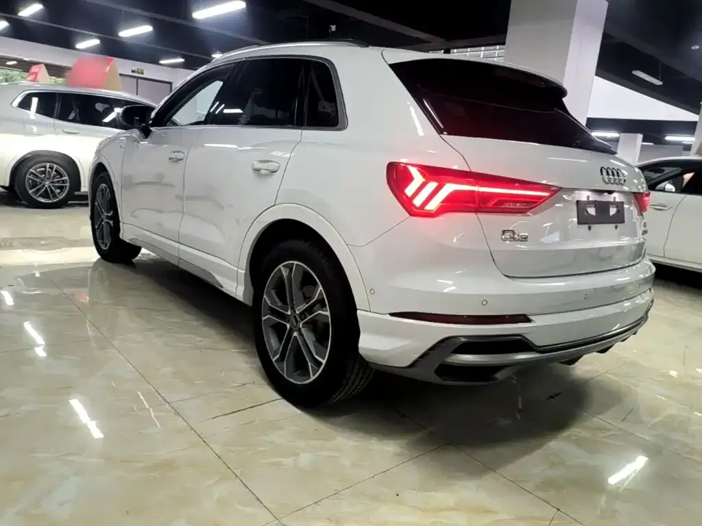 Audi Q3 — фото 6