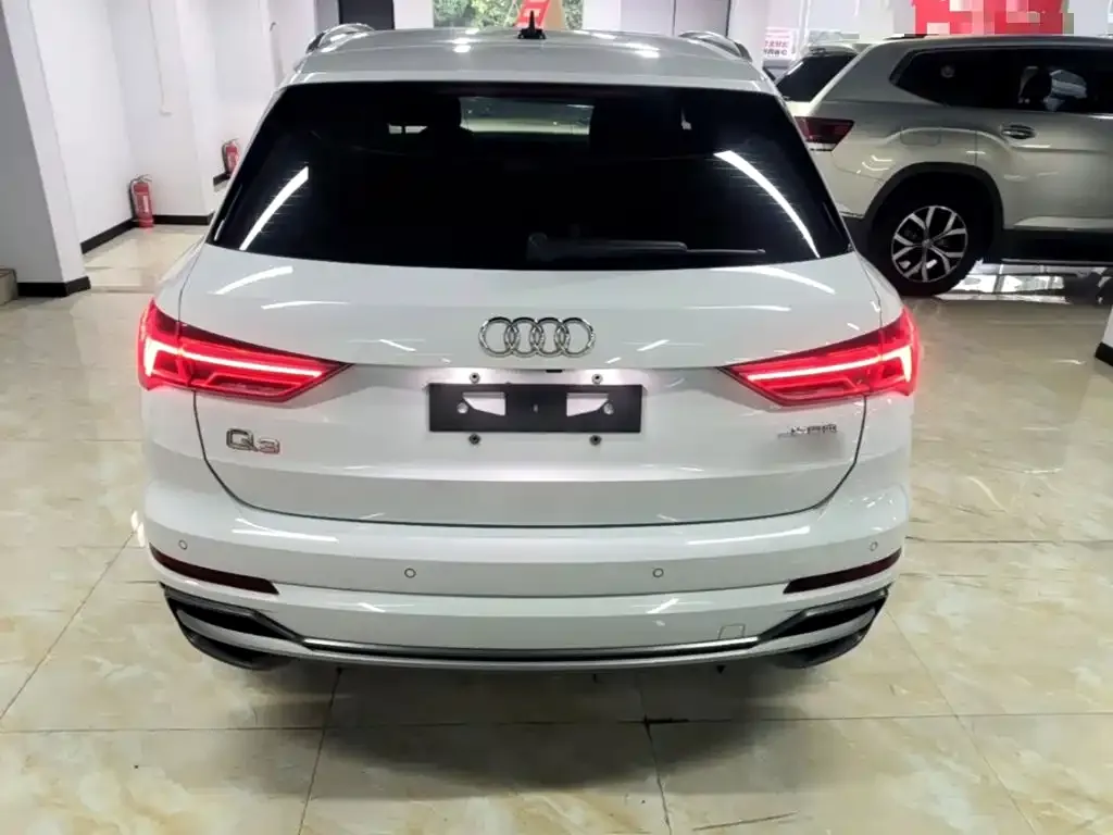 Audi Q3 — фото 7