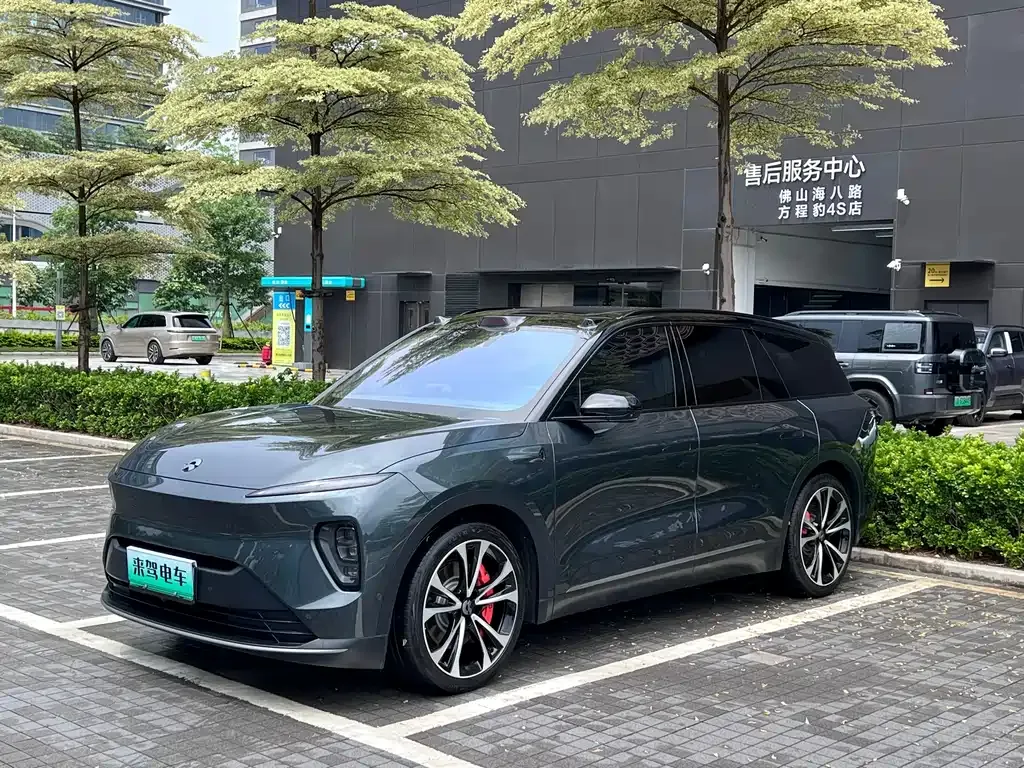 NIO ES8 — фото 1