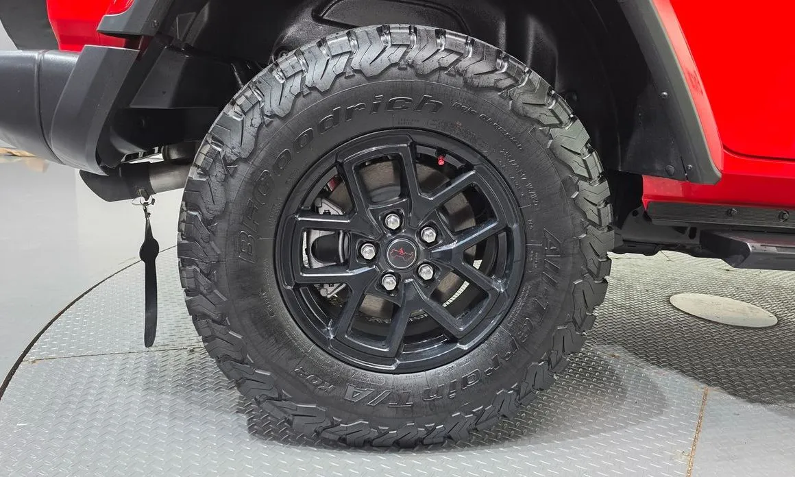 Jeep Wrangler — фото 9