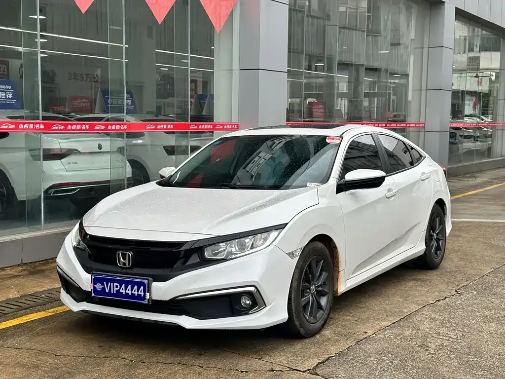 Honda Civic — фото 1