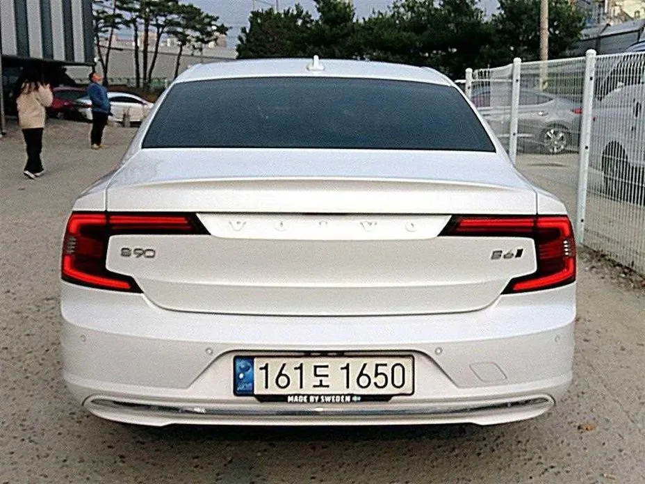Volvo S90 — фото 3