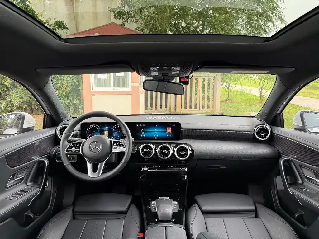 Mercedes-Benz A-Class — фото 10
