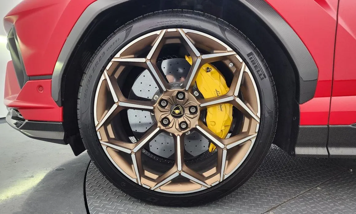 Lamborghini Urus 2023 из KR, фото 2