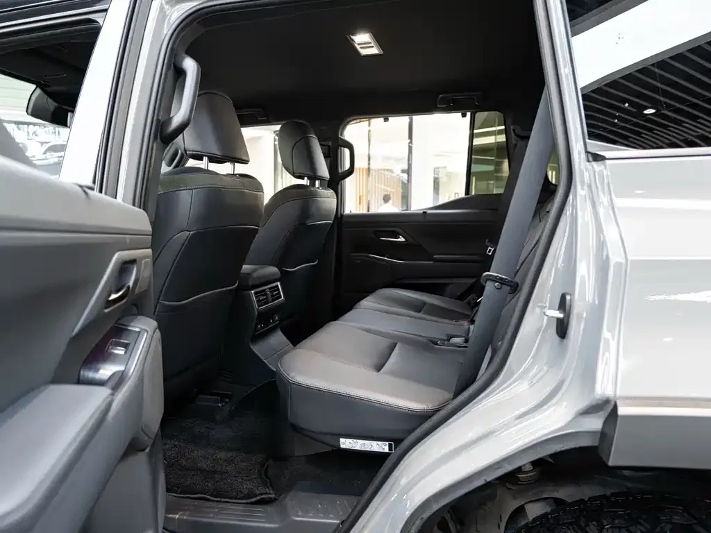 Lexus GX 2025 из CN, фото 2