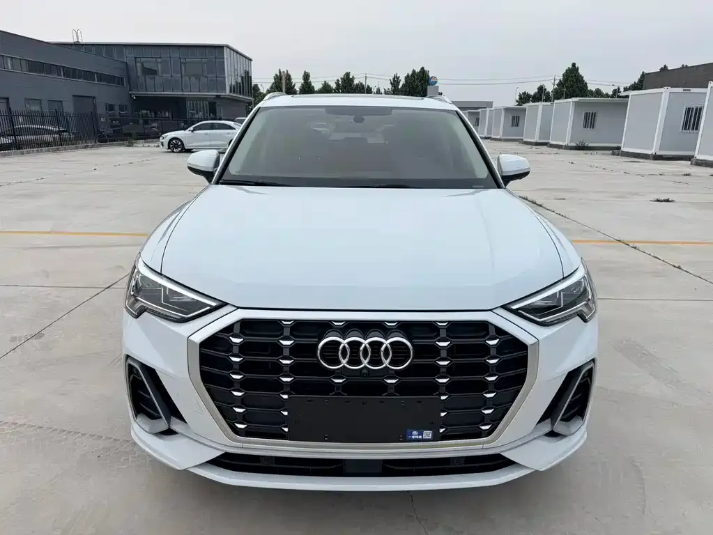 Audi Q3 — фото 9