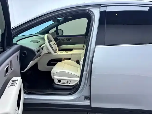 Li Auto i6 — фото 9