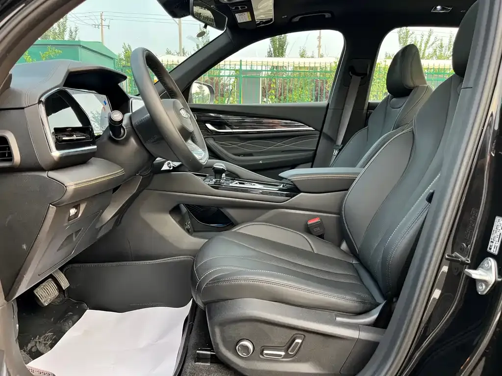 Geely Xingyue L — фото 4