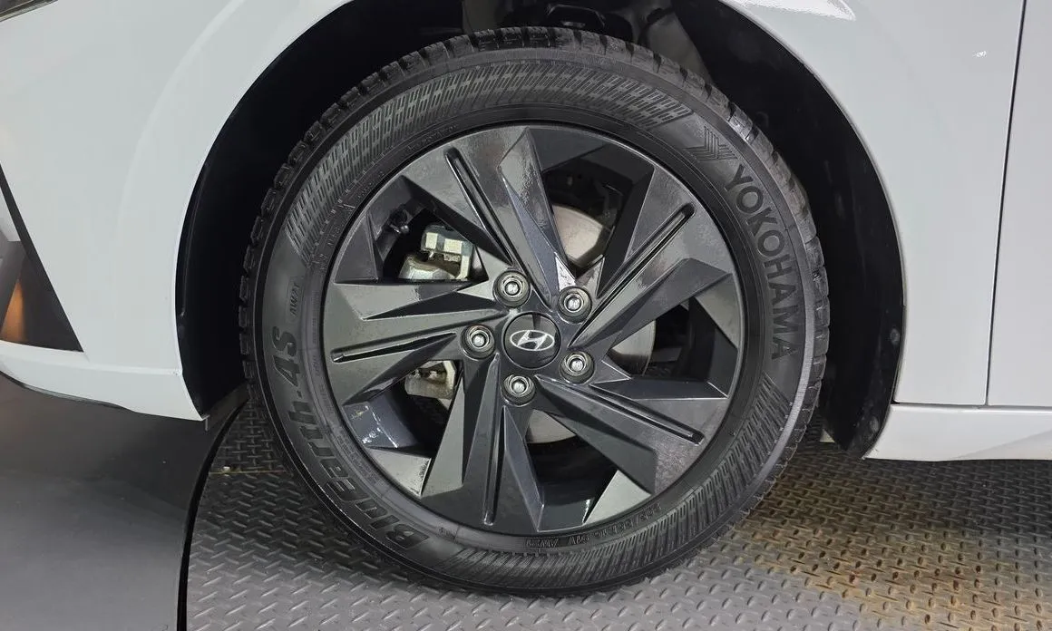 Hyundai AVANTE 2023 из KR, фото 9