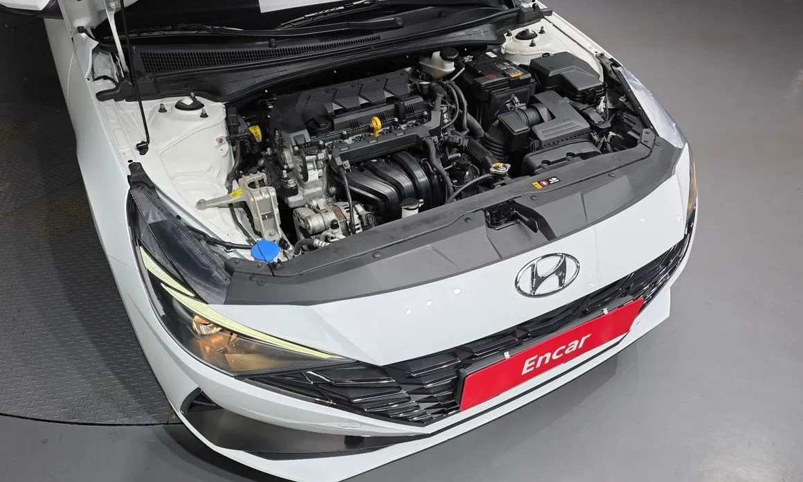Hyundai AVANTE 2023 из KR, фото 2