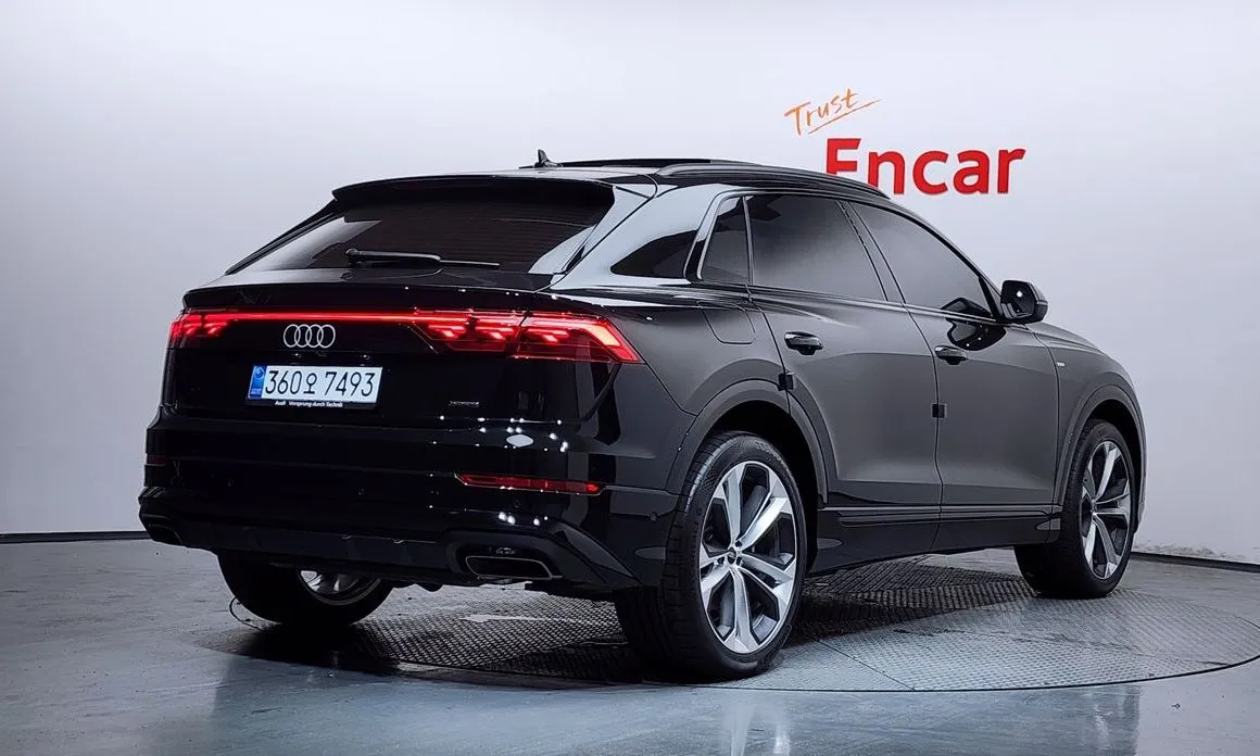 Audi Q8 — фото 4
