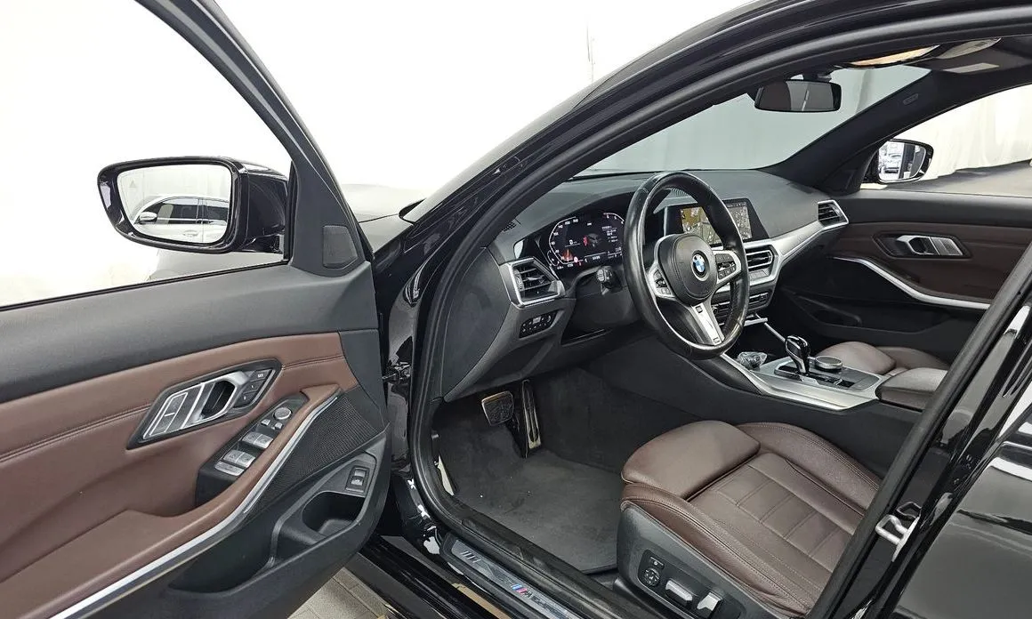 BMW 3-Series 2022 из KR, фото 9