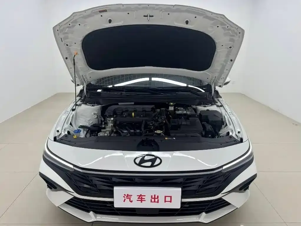 Hyundai Elantra — фото 8