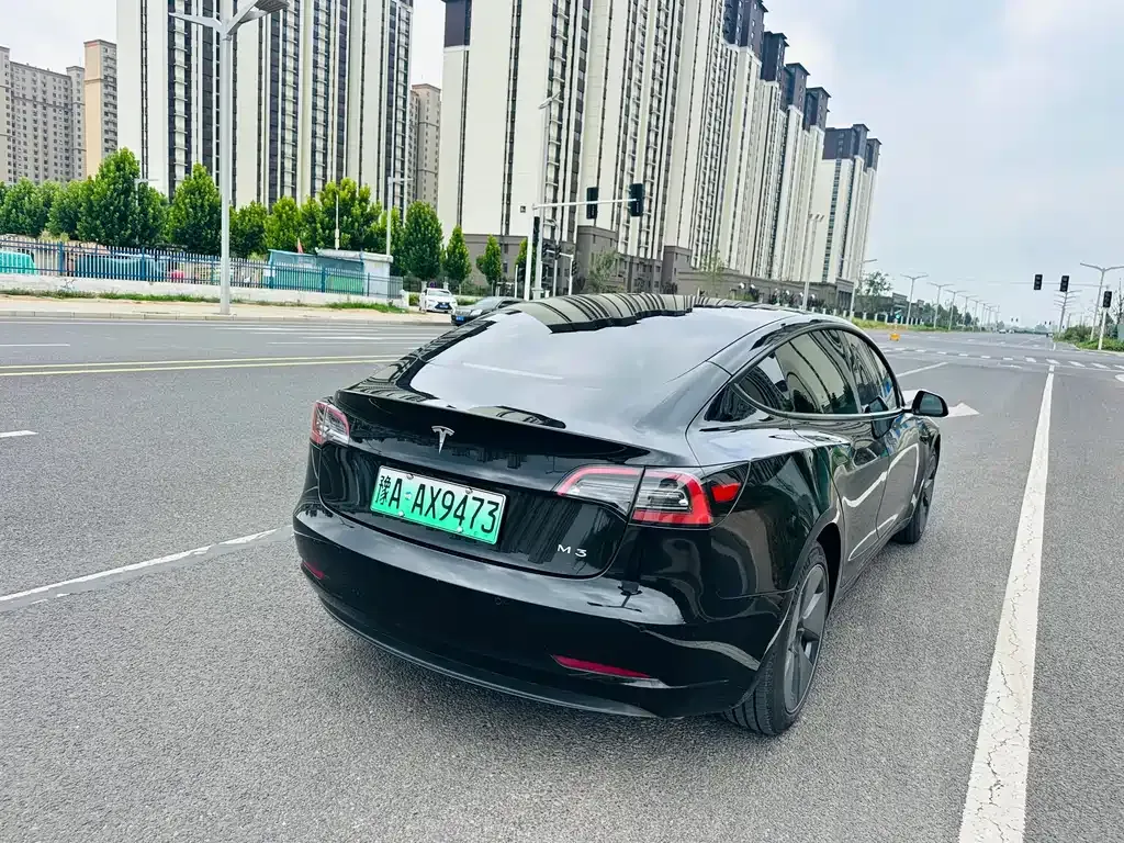 Tesla Model 3 — фото 9