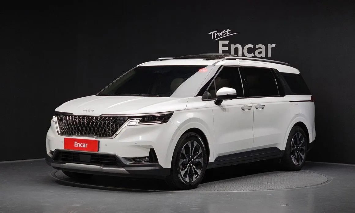 Kia Carnival — фото 1