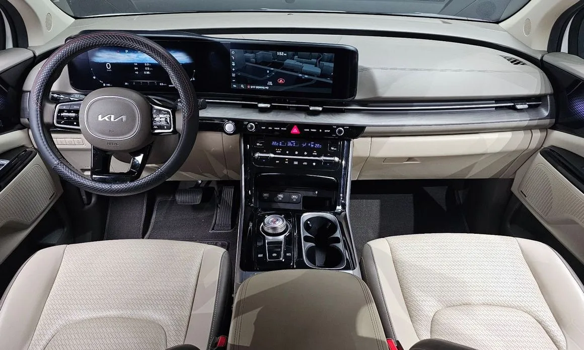 Kia Carnival — фото 10