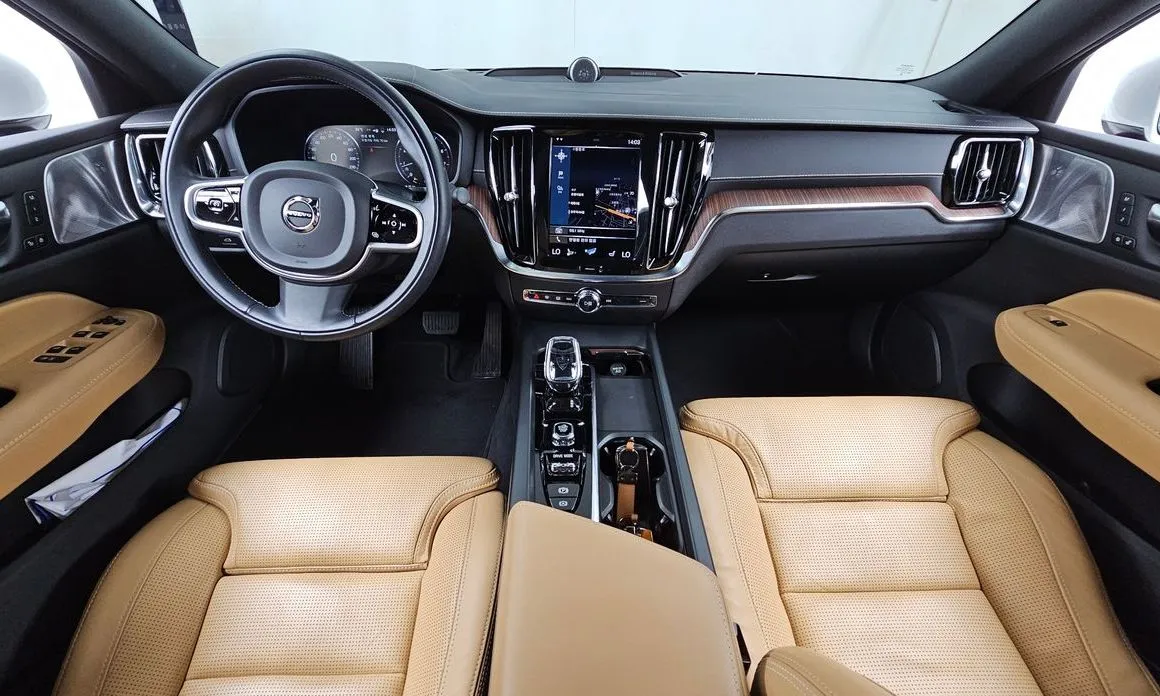 Volvo S60 — фото 10