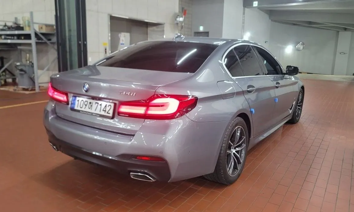 BMW 5-Series 2023 из KR, фото 5