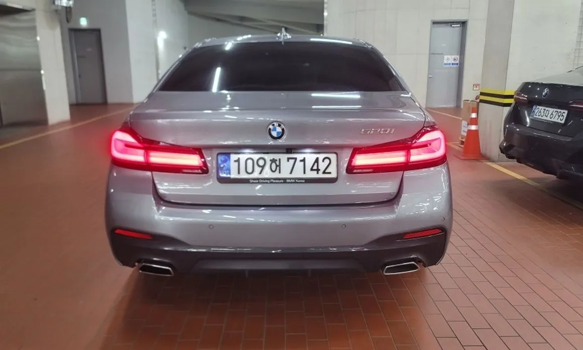 BMW 5-Series 2023 из KR, фото 8