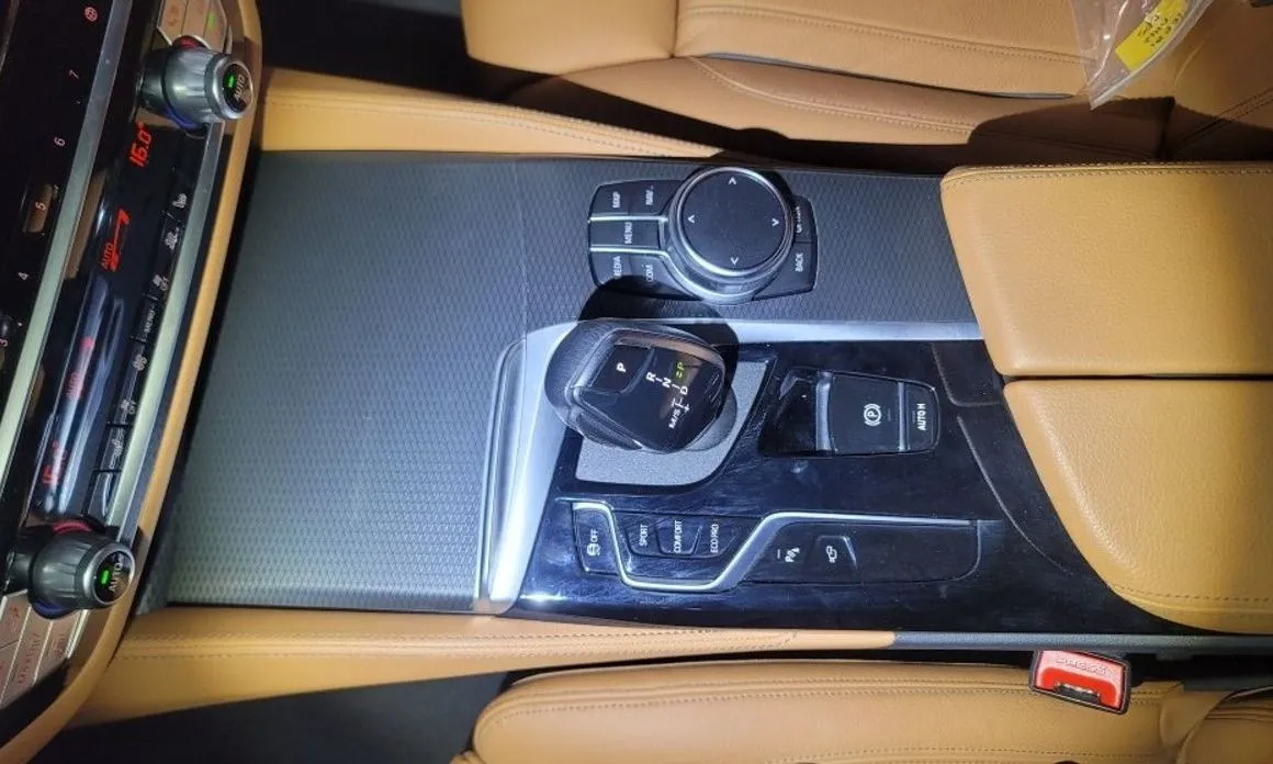 BMW 5-Series 2023 из KR, фото 9
