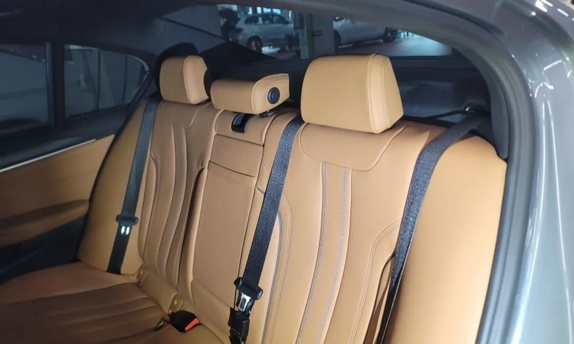 BMW 5-Series 2023 из KR, фото 3