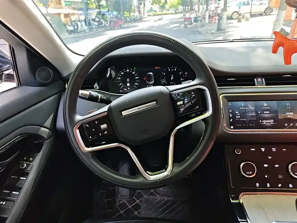 Land Rover Evoque — фото 10