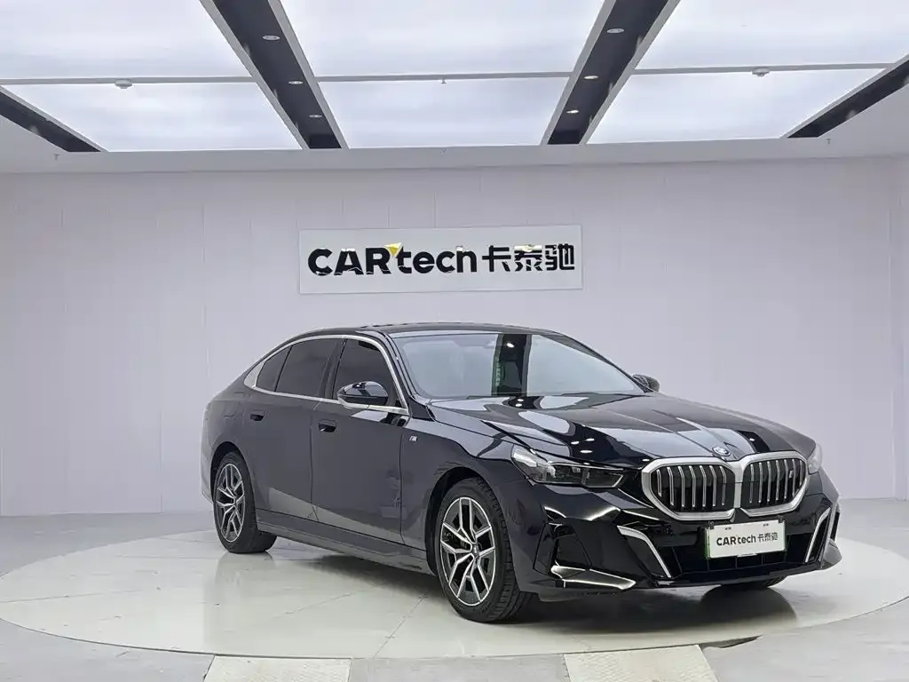 BMW i5 — фото 10