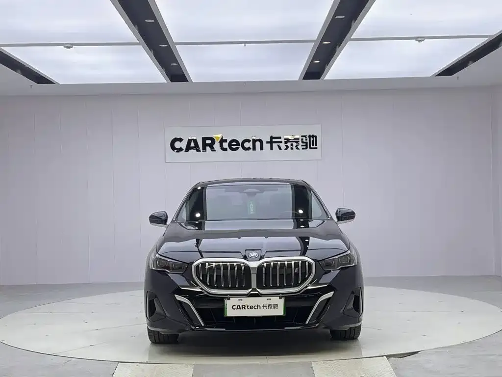 BMW i5 — фото 3