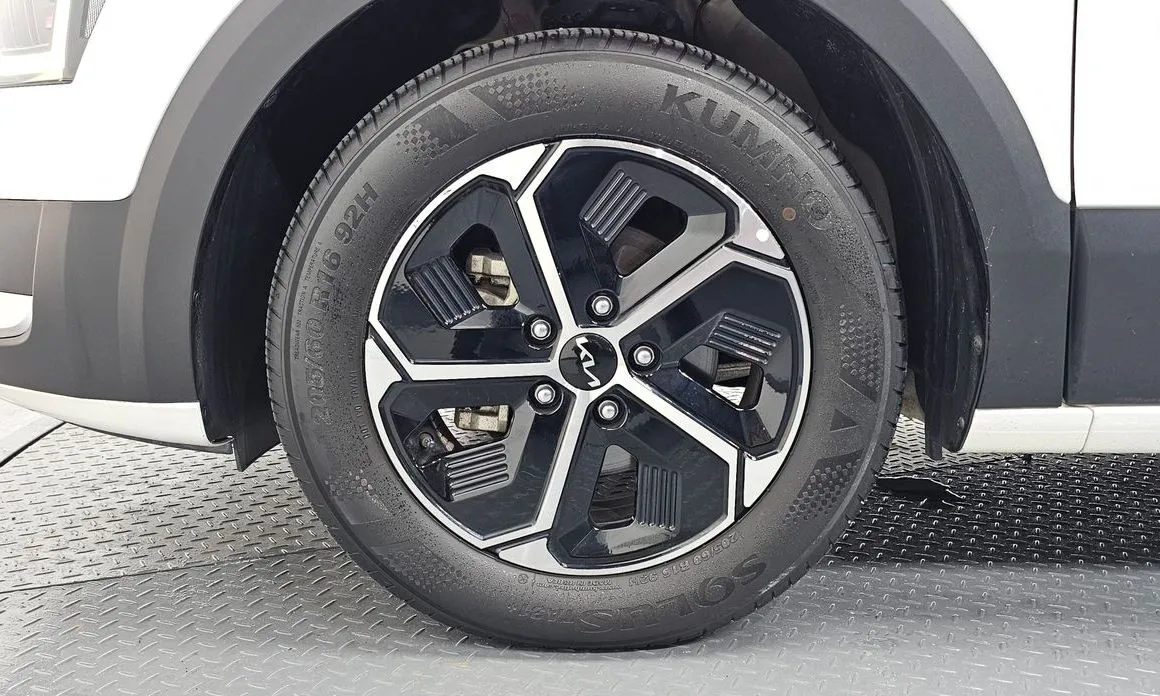 Kia Niro — фото 4