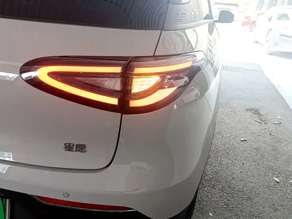 Geely Starburst — фото 8