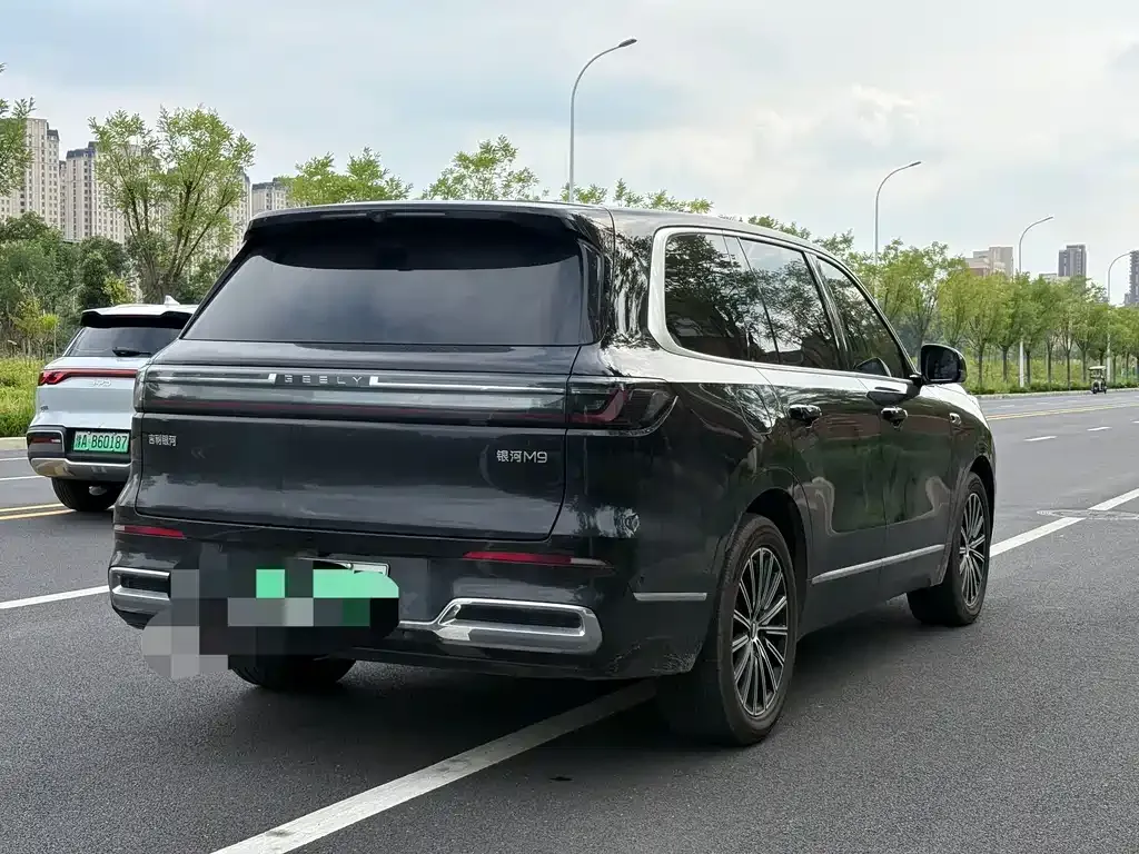Geely Galaxy M9 — фото 3