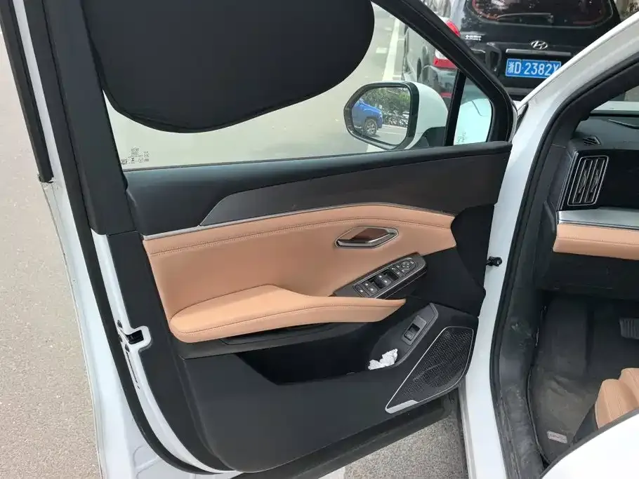 BYD L DM-i 2024 из CN, фото 4