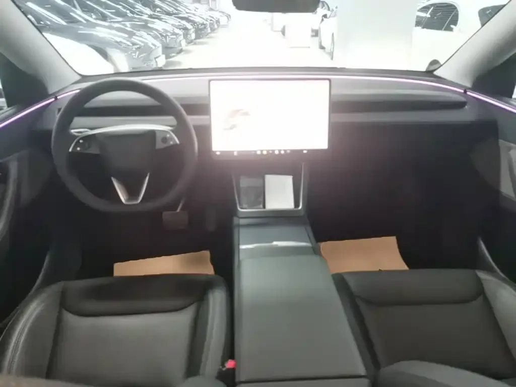 Tesla Model Y — фото 4