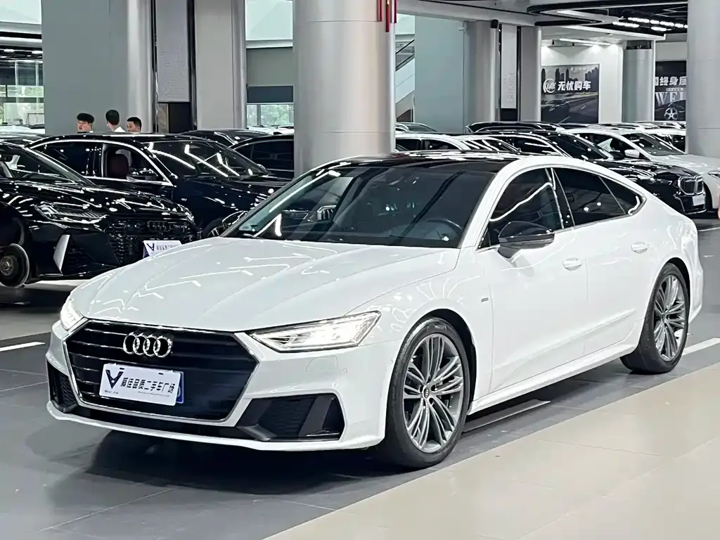 Audi A7 — фото 1