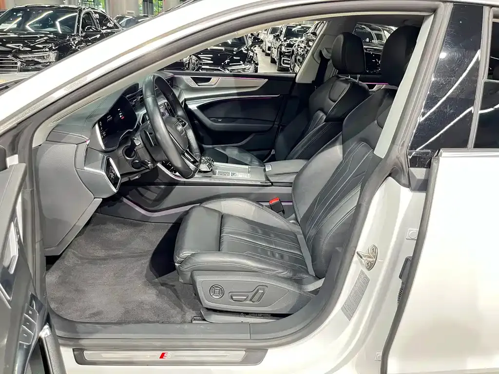 Audi A7 — фото 7