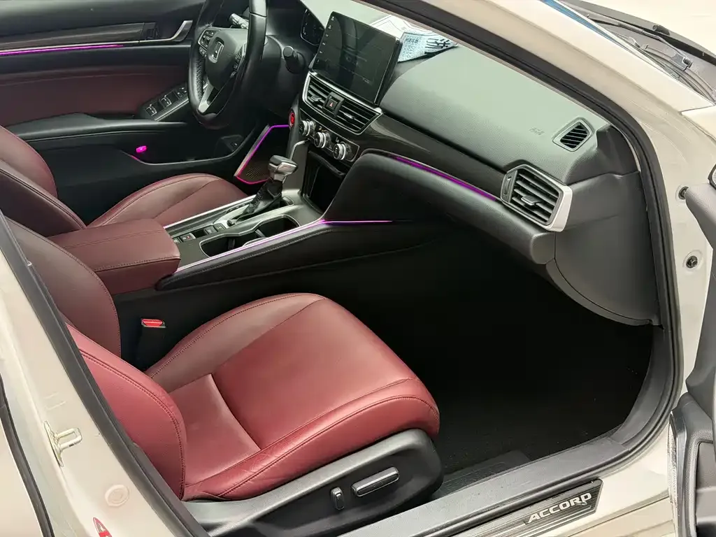 Honda Accord — фото 7