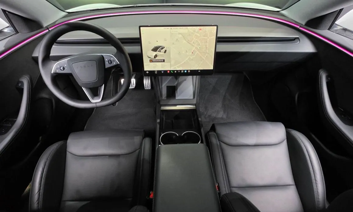 Tesla Model 3 — фото 10