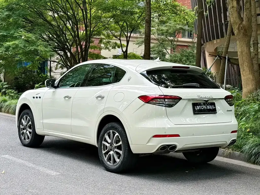 Maserati Levante — фото 9