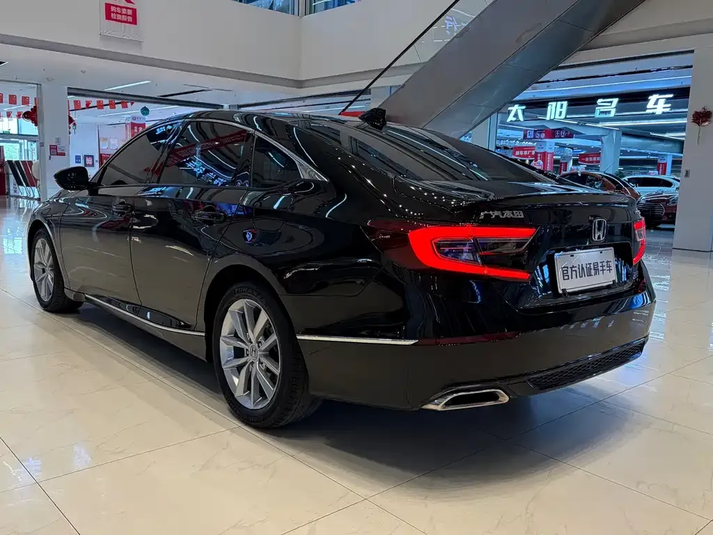 Honda Accord — фото 2
